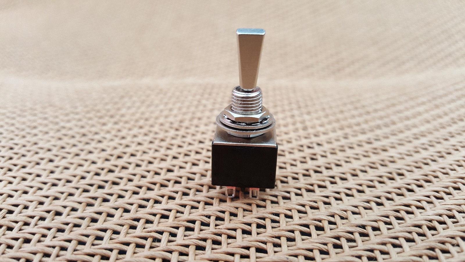 10pcs DPDT ON–ON Flat Shaft Car Toggle Switch for 3v 4.5v 6v 9v 12v 110v 250v
