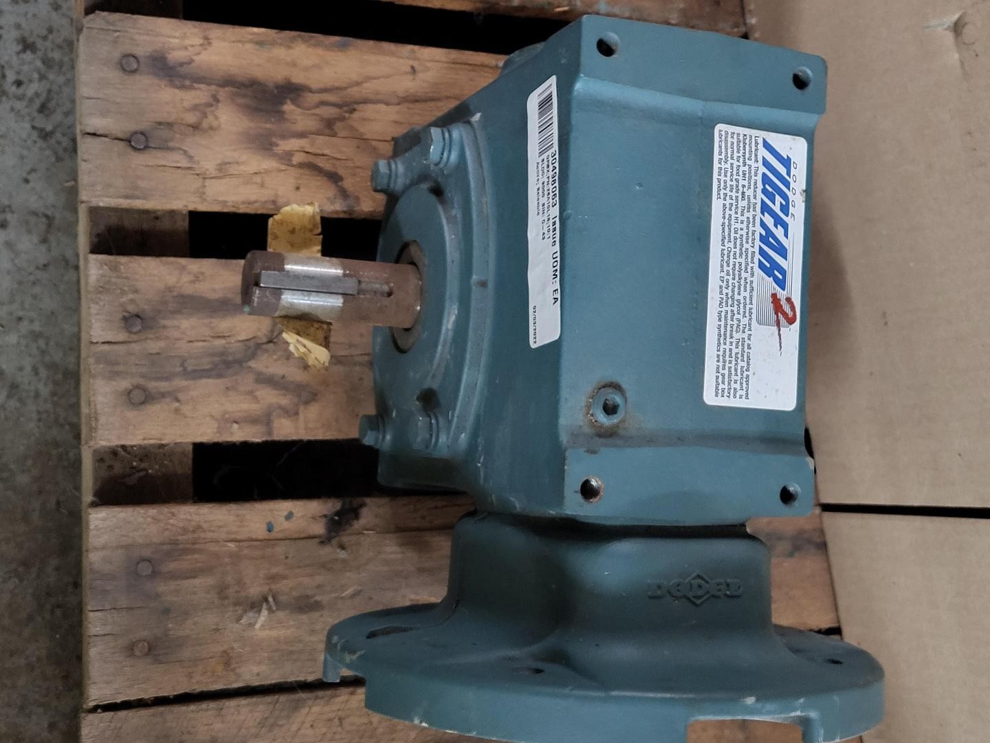 TIGEAR-2 Right Angle Worm Gear Reducer 26Q10L18 / 2.63 in Center Distance 180TC