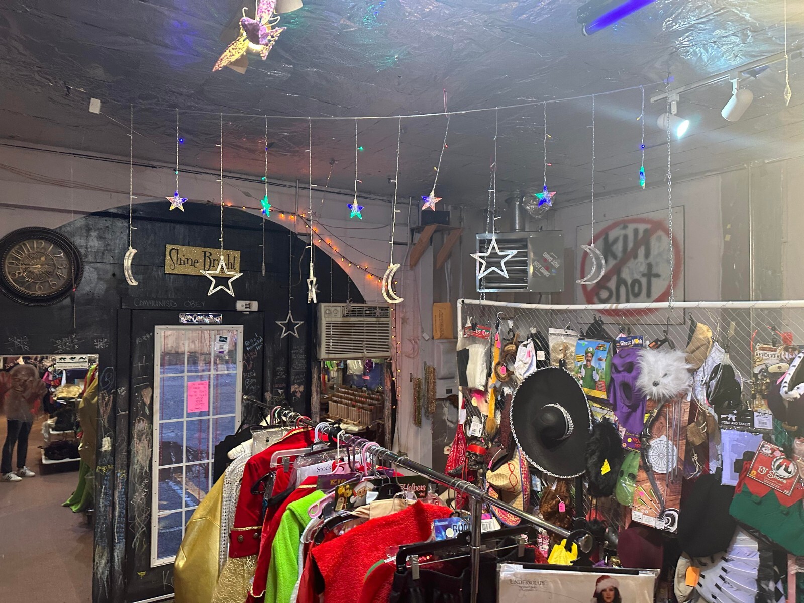 Wholesale lingerie. costume. vintage, shoes, jewelry, store business inventory+