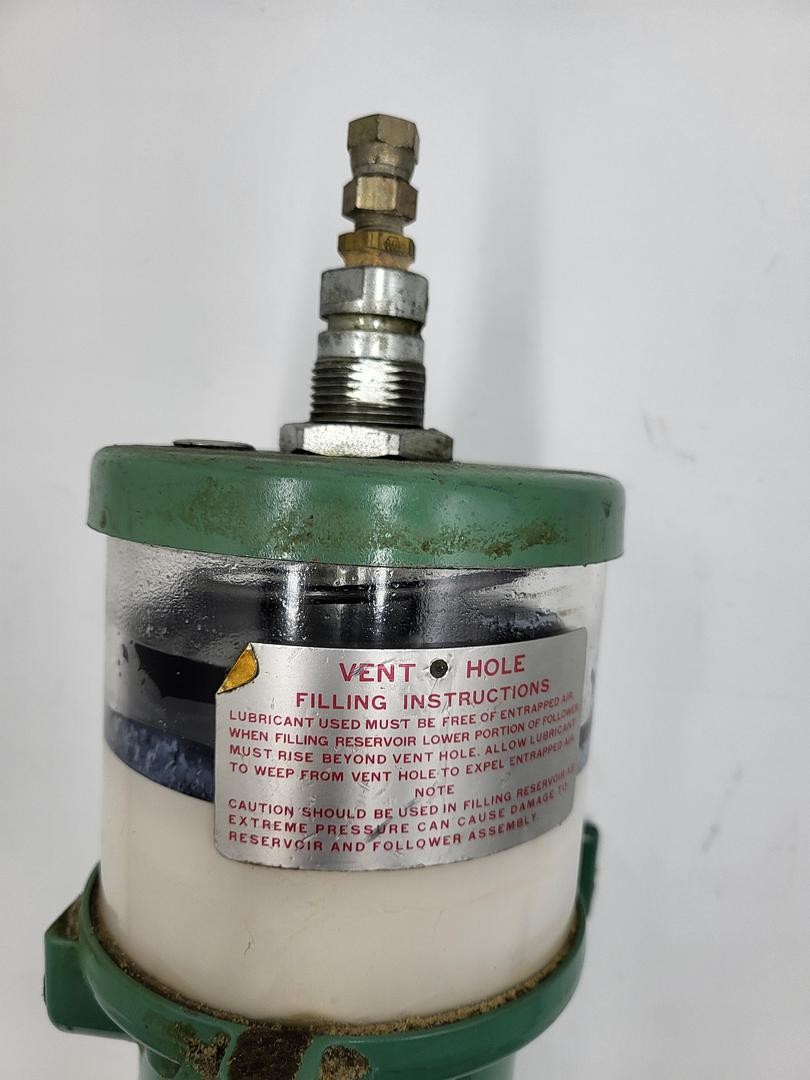 Centro-Matic Grease Lubricant Ram Pump 82886 ratio: 20:1 & MAC 35A-AAADDAJ-1KE