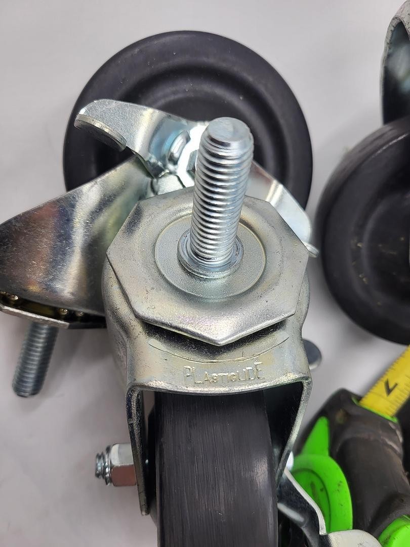 Plastiglide LOCKING steel castors w/ 1/2″ stud **NEW**