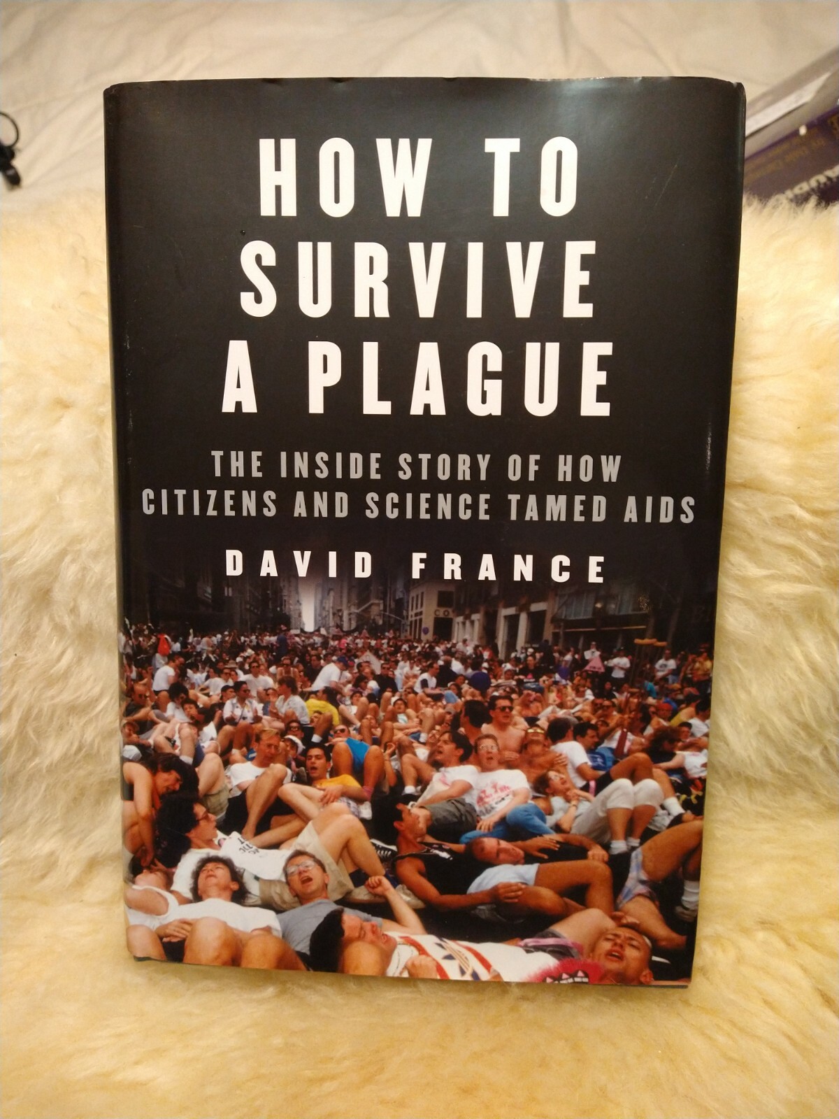 G2U HOW TO SURVIVE A PLAGUE THE INSIDE STORY OF HOW CITIZENS AND SCIENCE