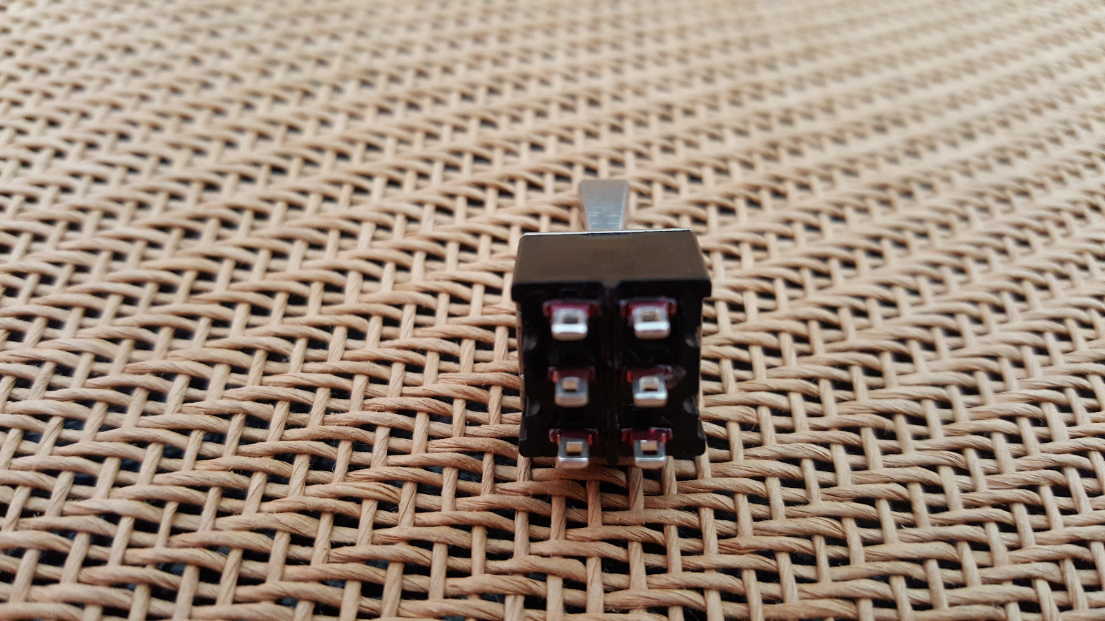 10pcs DPDT ON–ON Flat Shaft Car Toggle Switch for 3v 4.5v 6v 9v 12v 110v 250v