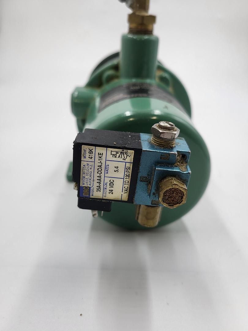 Centro-Matic Grease Lubricant Ram Pump 82886 ratio: 20:1 & MAC 35A-AAADDAJ-1KE
