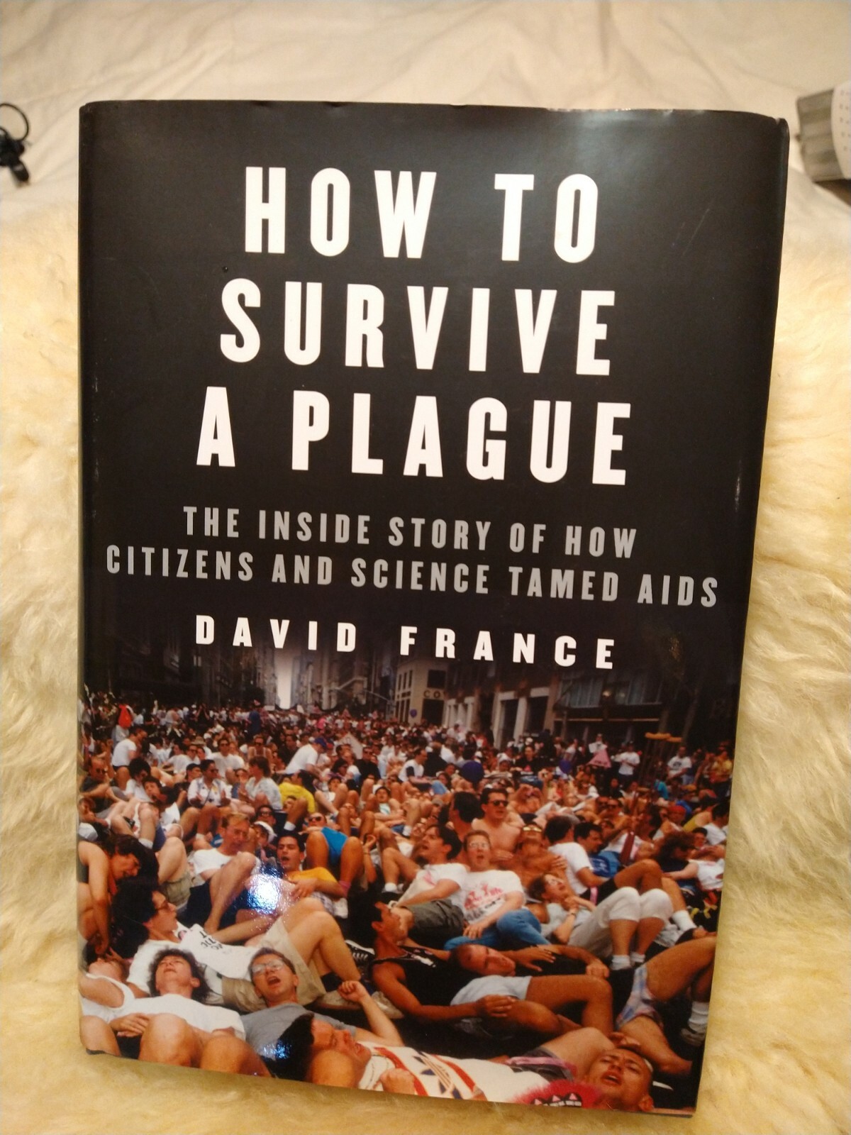 G2U HOW TO SURVIVE A PLAGUE THE INSIDE STORY OF HOW CITIZENS AND SCIENCE